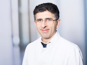 Prof. Dr. Siamak Asgari, Direktor der Klinik für Neurochirurgie im Klinikum Ingolstadt