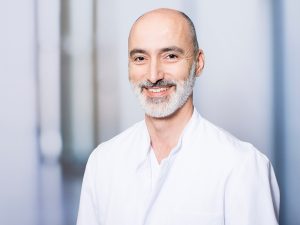 Dr. Victor Collado Seidel, Oberarzt der Klinik für Neurologie im Klinikum Ingolstadt